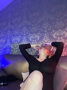 EvangelineLove_ webcam
