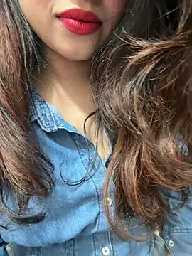 Yours_riya11 webcam