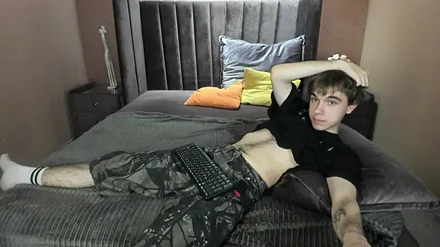 DaveBevy live sex cam