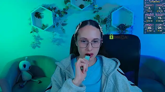 mona_cloud webcam