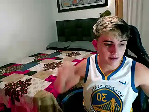 Lucas_Venom webcam