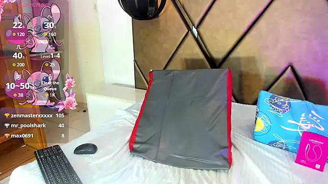 PenelopeGuzman__'s room