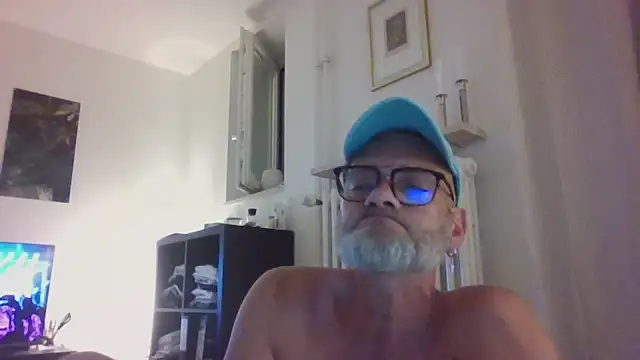 Thomster72 webcam