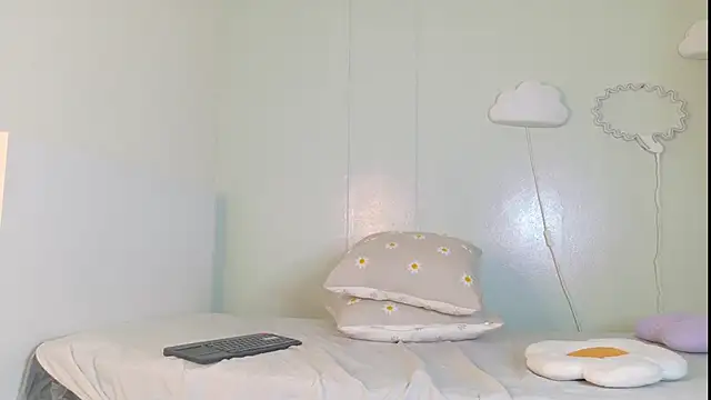 TianaMiller__ webcam