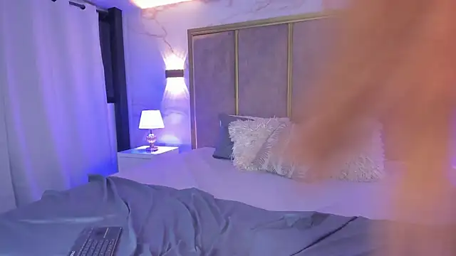 LolaGray__ webcam