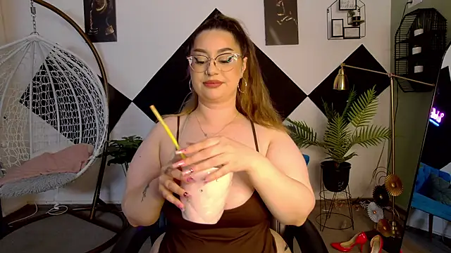 Watch Katewalker_ live on EroticFlix - High definition streams