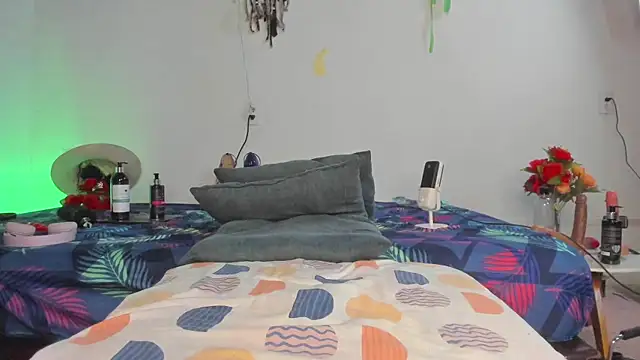 lovely_kitt webcam