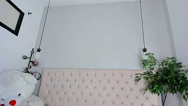 Victoria_Coleman webcam