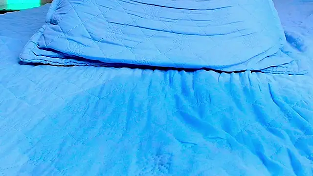 anisha_x webcam