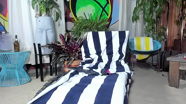 Pamela_Johnsonn webcam