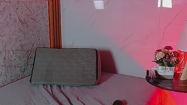kinkyandsavage webcam