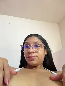 Watch Danaeluxe live on EroticFlix - High definition streams