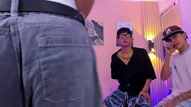 Marcus_and_Tony webcam
