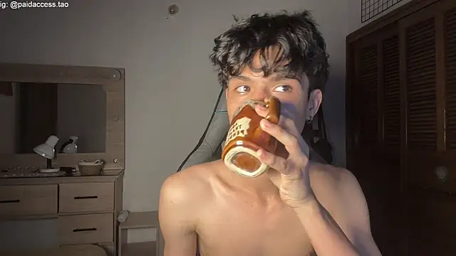 OopsAgain_ webcam