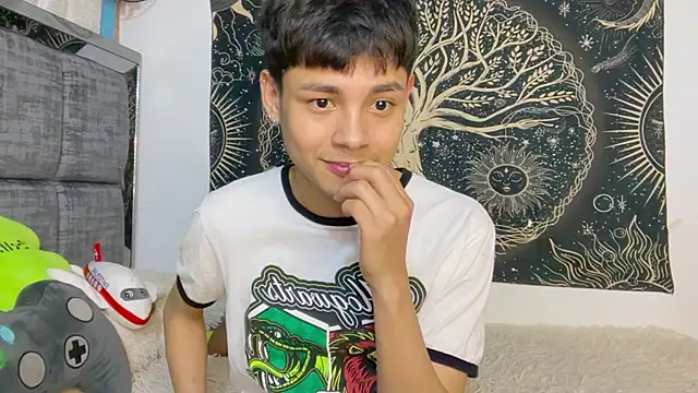 Bldavioro45 - Male webcam sex chat