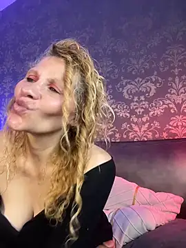 EvangelineLove_ webcam