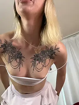 TeaseBabeXXX webcam