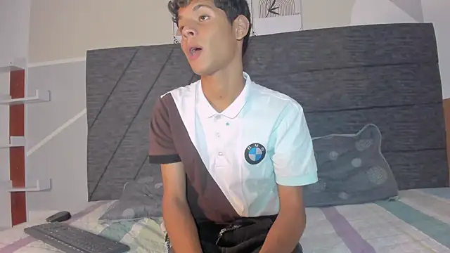 nico_vega webcam
