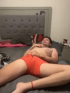 Lelara26 webcam
