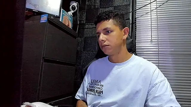 boy_bigcock24cm webcam