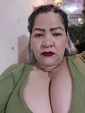 Dalessa_Bigtits webcam