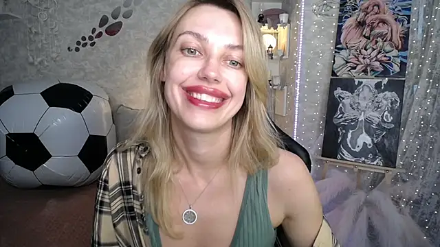 NickyAdamidi webcam