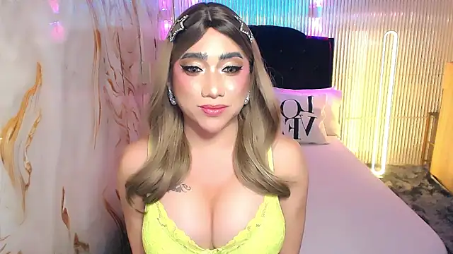yourTsFantasyBigCock webcam