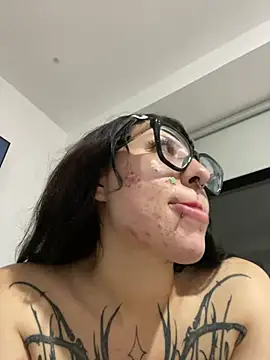 MennaLee_ webcam