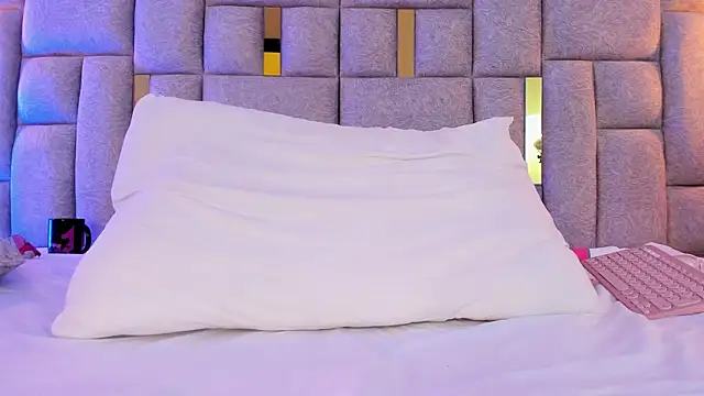 camilaa_smith_ webcam