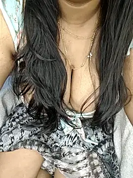 Curvy_Pooja webcam