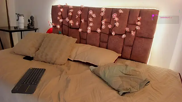 SunnyLeonz webcam