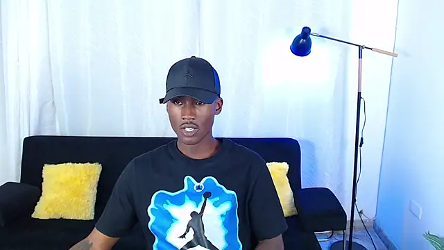 alexaandro18 webcam