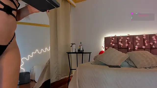SunnyLeonz webcam