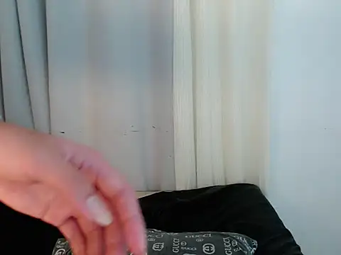 ur_goddes_barbie - Ur_Goddes_Barbie's free webcam - UK Sex Cams