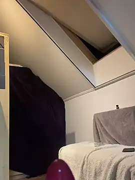 SophieBounce7 webcam