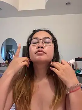 Ponthip webcam