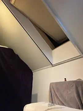 SophieBounce7 webcam