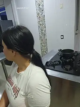 Pretty_Julieta webcam