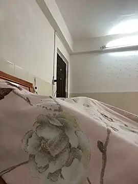 mr_iphone11 (M young) - 直男因还帐下海赚钱