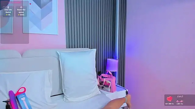Watch Clawdeen__wolf live on EroticFlix - High definition streams