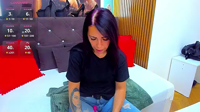 laurasiin - LauraSiin's free webcam - UK Sex Cams