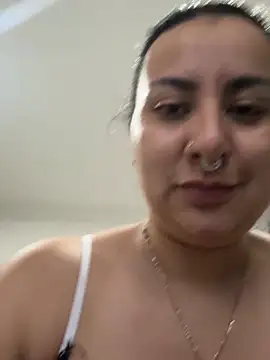 Abril_Luv webcam