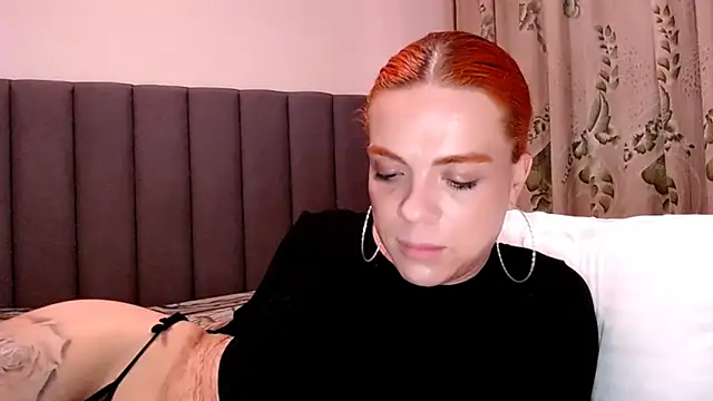 saara_johnson496 webcam