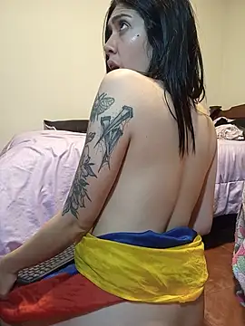 Watch Agnes_cox live on EroticFlix - High definition streams