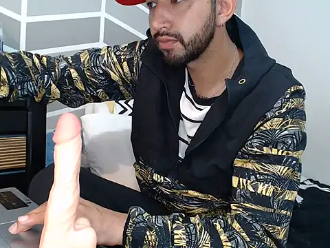 thomass1018 webcam