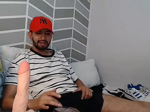 thomass1018 webcam