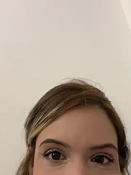 Alisha-Bond webcam
