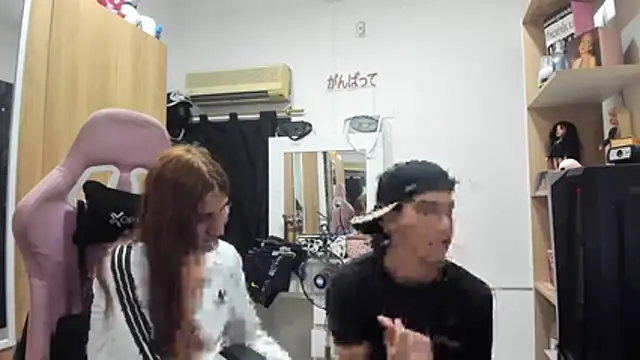 Pride_couple webcam