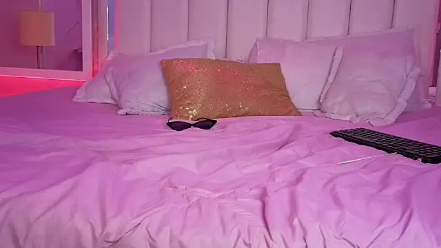 Alyana_Skinny webcam