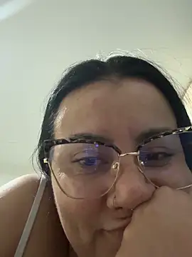 Abril_Luv webcam